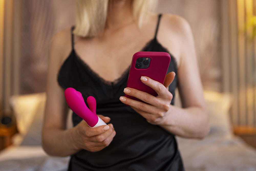 Long-Distance Relationships with APP Controlled Vibrator